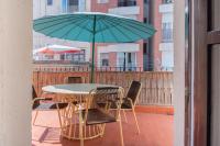 Sunny Terrace Apartment in Gracia, Barcelona - Local Lifestyle - Chambres d'hôtes Barcelone