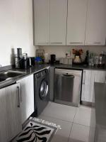 Beehive Too - B&B Midrand