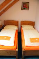 Zweibettzimmer mit Gemeinschaftsbad