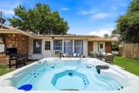 Hot Tub Nr Airport Yard BBQ Swing Set Pool Table - B&B San Antonio