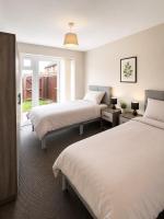 The Cosy House - 3 Beds, Sleeps 4, Free Parking - B&B Seacombe