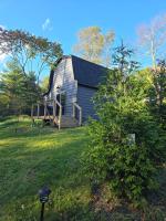 Cozy Bethel Barn - Bed and Breakfast Mongaup Valley