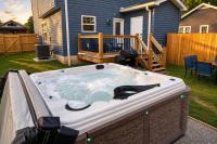 Stylish Louisville 3BR Sleeps 13 w Bunkhouse - Ferienwohnung Jeffersonville
