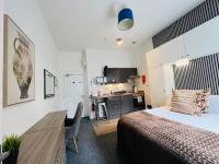 Yastayzzz at Studio 17 The Lofts Pierpoint Street - B&B Worcester