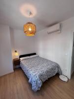 Renovated apartment in the heart of Mieres - Chambres d'hôtes Mieres