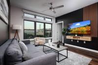 Modern 2BR Getaway-w Parkng, Near Rvrwlk&Conv Ctr - B&B San Antonio