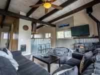 Hip Tyrolean Retreat minutes from Eagle and Canyon - Bed and Breakfast Mammoth Lakes