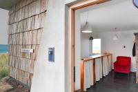 Natural Wood House Kaldbakur with Panoramic Fjord View & Hot Tub - by Nollur - Ferienwohnung Akureyri