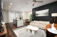 Chic 2BR-w Parking, Near Rvrwalk, Dome & Conv Ctr - B&B San Antonio