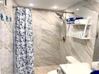 Oceanfront Aloha Luxe in Waikiki - B&B Honolulu