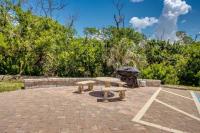 South end 2BR 2BA Across Street from Beach - B&B Fort Myers Beach