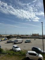 Armida 10 FRONTE MARE con vista, balconi e posto auto - Ferienwohnung Rosolina Mare