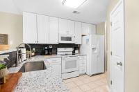 Coastal Chic Golf Retreat Fairways 18F - Ferienwohnung Myrtle Beach