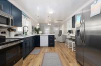 Charming Beach Cottage-1 block to beachboardwalk - Bed and Breakfast Carolina Beach