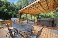 Bungalow Dream, Water & Electric are back-Fire Pit & fenced - B&B Black Mountain