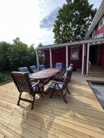 12 people, 4 bedrooms, close to the city center with a large deck - B&B Tampere