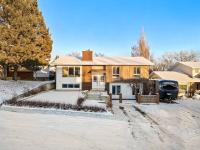 Silver Springs Family Retreat - B&B Calgary