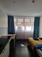 Cozy room in Favoriten - Bed and Breakfast Wenen