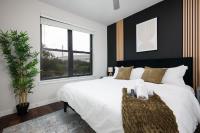 Cozy 2BR-w Parking, Near Rvrwalk, Dome & Conv Ctr - B&B San Antonio