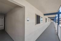 Beachfront 2BR Harbor Condo w Ocean View Balcony - Bed and Breakfast Oceanside