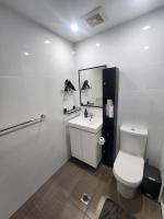 Canterbury 1BDR bright apartment by the river - B&B Sydney