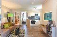 Deluxe One-Bedroom Apartment Mirabell