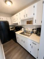 Modern 1BR King Bed Near Downtown Birmingham & UAB - B&B Birmingham