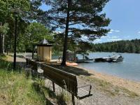 Exclusive Waterfront Archipelago House-Private Dock near Stockholm - Ferienwohnung Brevik