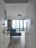 Azure & Pearl, Sea View Beach & City Apt for 4 - B&B Vlorë