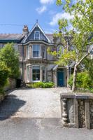 Boutique Family Friendly Home Wadebridge Cornwall, 2 living rooms, superking beds, garden, parking for 3 cars - Chambres d'hôtes Wadebridge