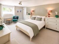 Private Studio, Own Entrance, Kitchen & Bathroom, Fast WiFi - B&B Wonersh