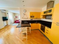 St Filip Top Apartment Biella Centro - B&B Biella