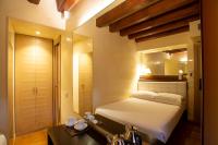 Habitación con cama grande 