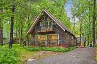 A-Frame Retreat - Hot Tub Fire Pit & Fireplace - B&B Locust Lakes Village