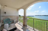 Lakefront Paradise with Stunning Views! - B&B Corsicana