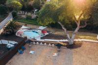 Paso Wine Country Farmhouse with Pool, Spa, Game Room - B&B Paso Robles