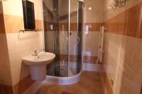 Deluxe Double Room (2 Adults + 1 Child)