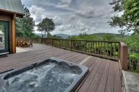 Champagne Chalet MTN Views Hot Tub Secluded - Ferienwohnung Morganton