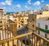 Bugibba 2-Bedroom Apartment with Balconies Near the Beach - Ferienwohnung St Paul's Bay