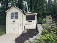 The Oriole hot tub walk or Bike to Saugatuck - B&B Saugatuck