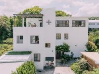 Tree House Café & Homestay - B&B Tongluo