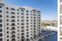 Elegant 1BR with Balcony - Golf Course Views - Ferienwohnung Abu Dhabi