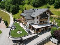 ALMHOF Alpin Apartments & Spa - B&B Dienten am Hochkönig