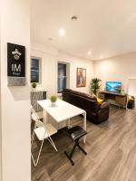 4 person luxury apartment near subway in downtown - Chambres d'hôtes Montréal