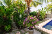 Mutiara Amed Villa, Private Pool & Garden - B&B Amed