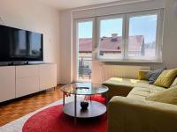 Bright, panoramic apartment with mountain views - Ferienwohnung Domžale