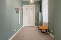 Steps from the Basilica Stylish 2BR City Hideaway - B&B Budapest
