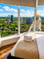Luxury 3-Beds Apartment in Yorkville with the Best City View in Downtown Toronto - Chambres d'hôtes Toronto