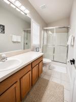 5BR Private Pool Retreat No Rear Neighbours - B&B Davenport