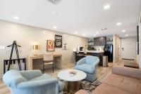 The Lux at Craftsman Suite 4 - Walkable to All of Old Town - B&B Scottsdale